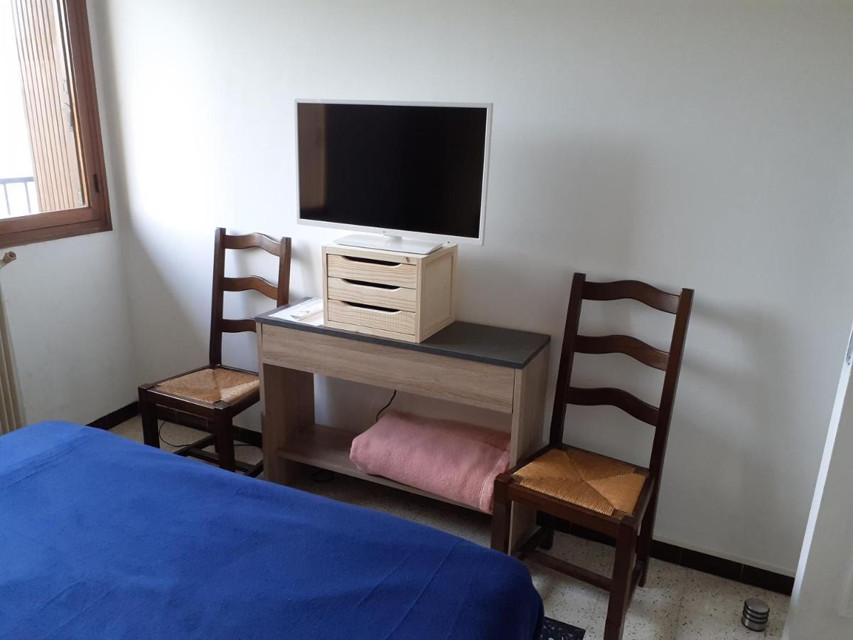 Chambre B2 Dans Un Appartement En Colocation Marselha Exterior foto
