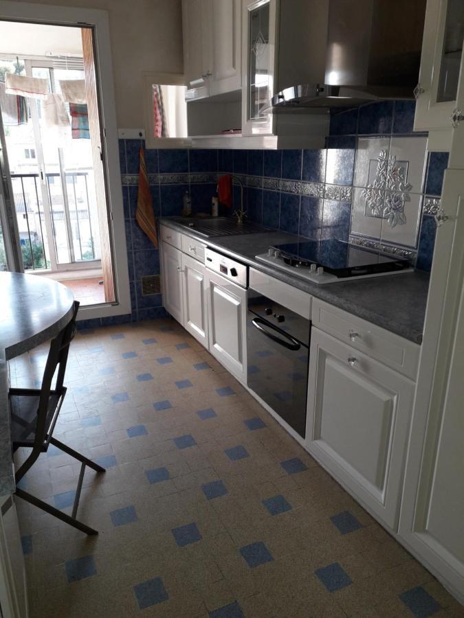 Chambre B2 Dans Un Appartement En Colocation Marselha Exterior foto